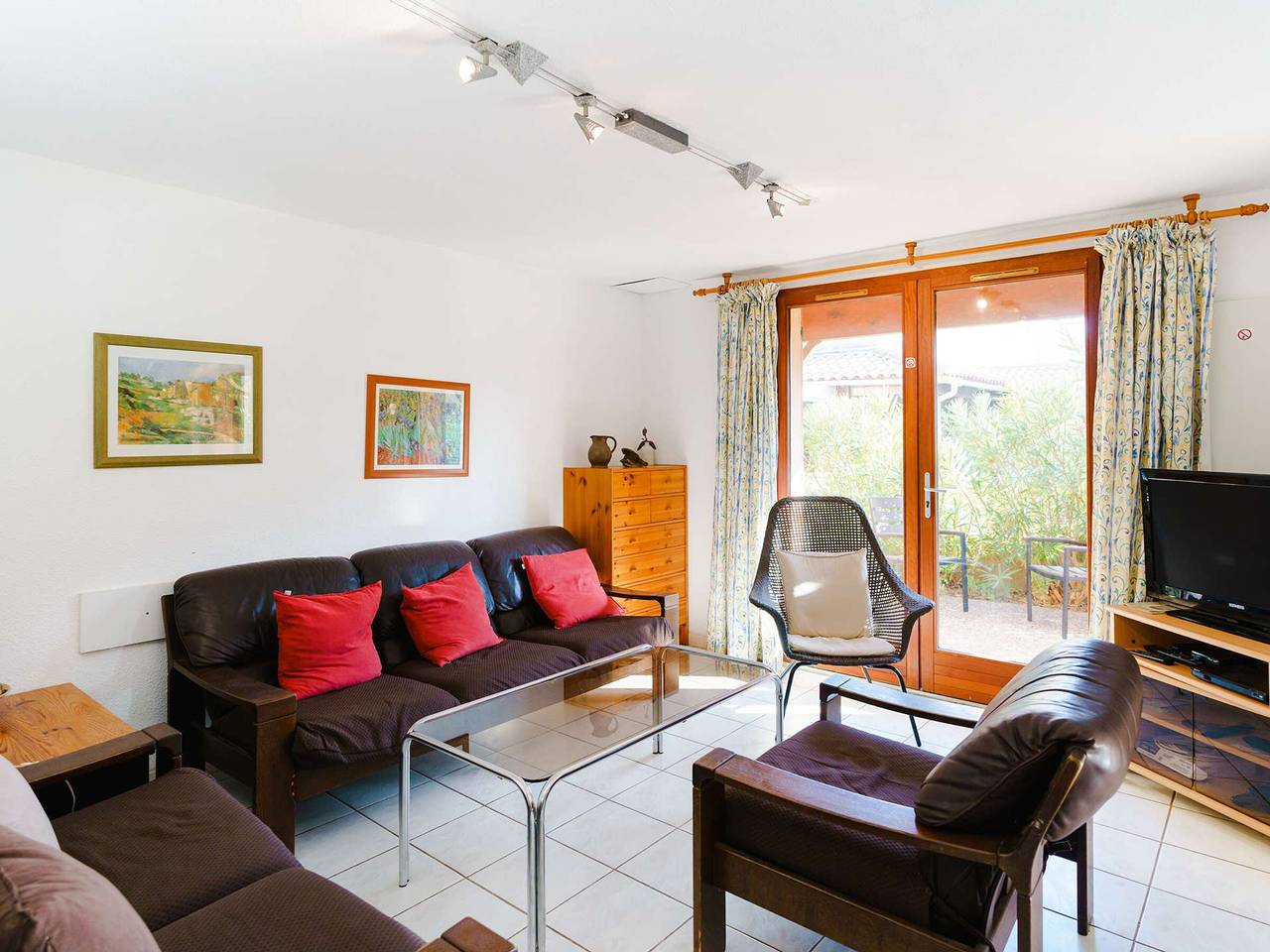 Große Villa mit Pool in Gruissan – 4 Zimmer, 7 Betten, Solarium, Parkplatz, strandnah in Gruissan (Ville), Gruissan