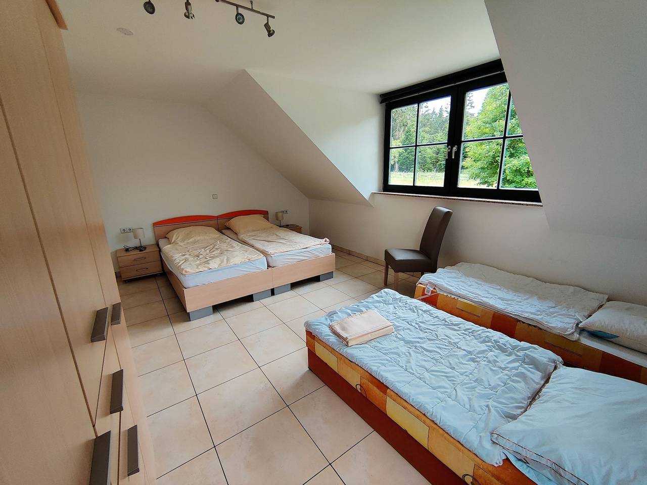 Spacious semi-detached house with wood stove located directly on the Rennsteig in Sachsenbrunn, Rennsteig