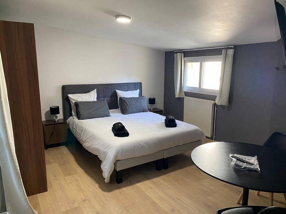 Bienvenue à la Villa Plagnal Classée 3 étoiles in Aubière, Parc naturel régional des Volcans d'Auvergne