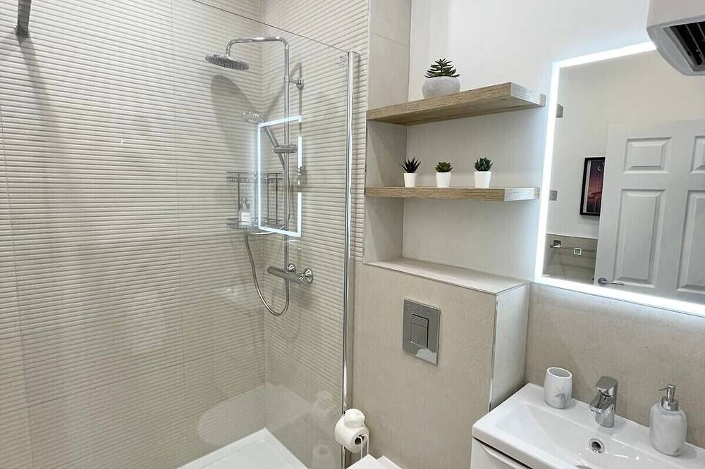 Ganze Wohnung, Luxury By The Coast 6 in Galway, County Galway