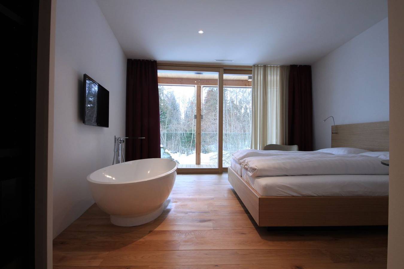 Ganze Wohnung, Luxus 5.5-Zi.-Wohnung, 240 m², 4 Bäder, für 8 Pers., Top-Aussicht in Flims. in Flims-Dorf, Flims