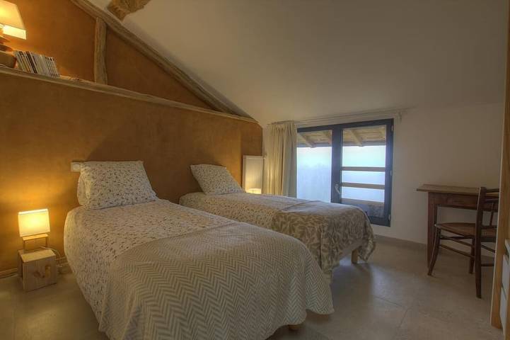 Location de vacances pour 6 personnes, avec balcon et jardin à Montagnat - 3