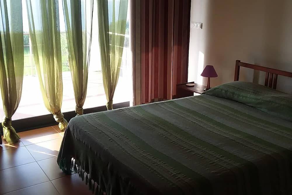 Islas Azores, Faial, frente al mar, casa de vacaciones en alquiler! Segunda planta. in Pedro Miguel, Faial