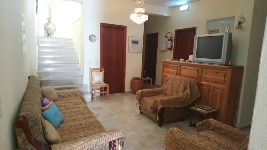 Gîte pour 2 personnes, avec terrasse dans Pythagoreio - 2