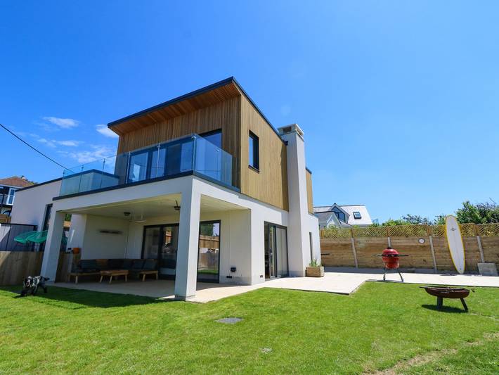 Cottage for 8 people, with garden, with pets on the Isle of Wight