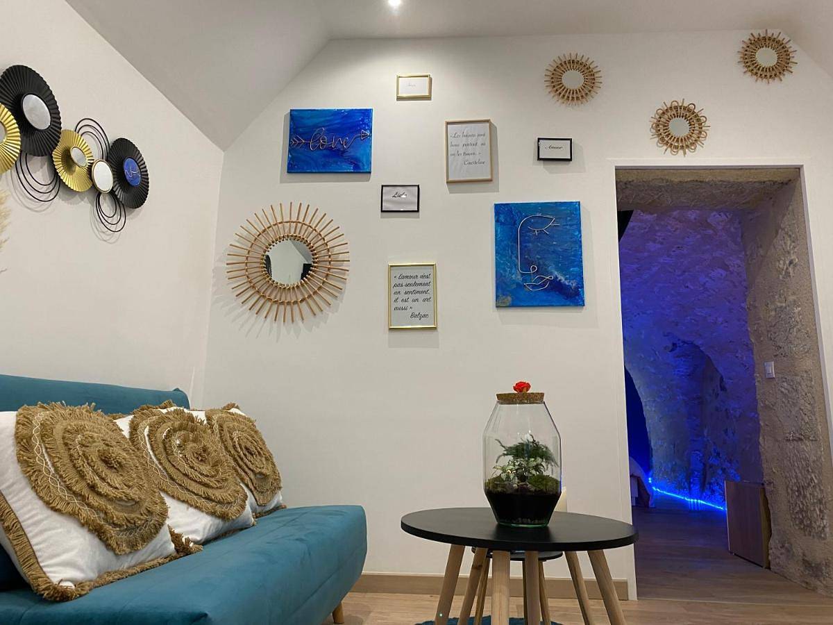 Appartement entier, Trog'Love: Balnéo détente dans une troglodyte in Tours, Région de Tours