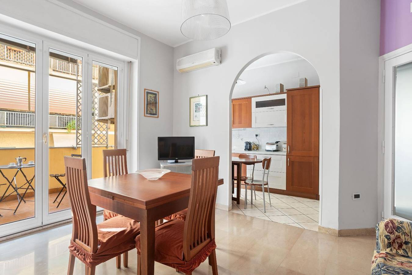 Entire apartment, The Appian Way Apartment in Rome, Rome Province