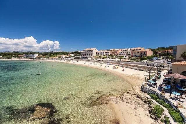 Appartement entier, Appartement 6 couchages accès mer à pied in Le Brusc, Six-Fours-les-Plages