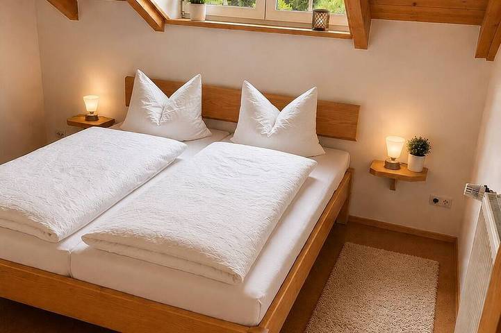 Ganze Wohnung, Helle Ferienwohnung im Bayerischen Wald – Balkon, Garten & viel Platz für 4 in Mauth, Šumava Mountains