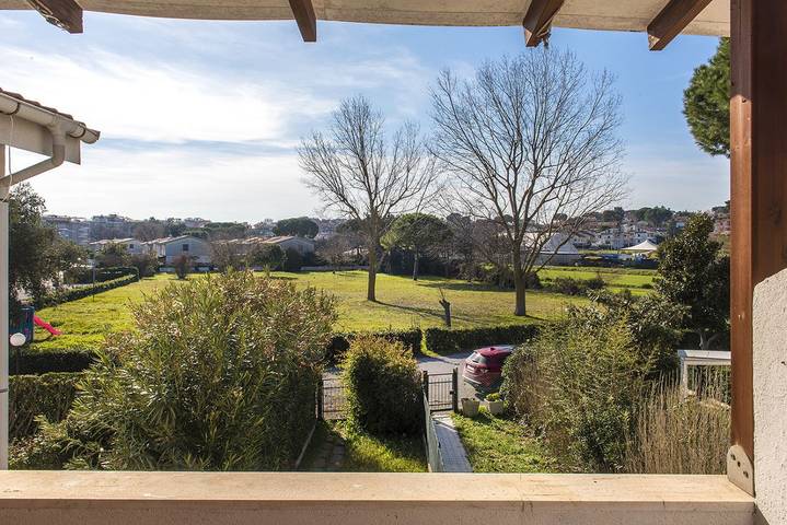 Apartamento entero, Apartamento de vacaciones para 4 personas con balcón/terraza in Marcelli, Numana