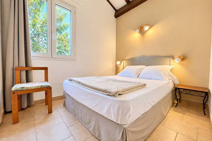 Ganze Wohnung, B4 Apartment mit Meer- und Bergblick, Residence Padovani Marina, im Obergeschoss in Calcatoggio, Golfe de Sagone