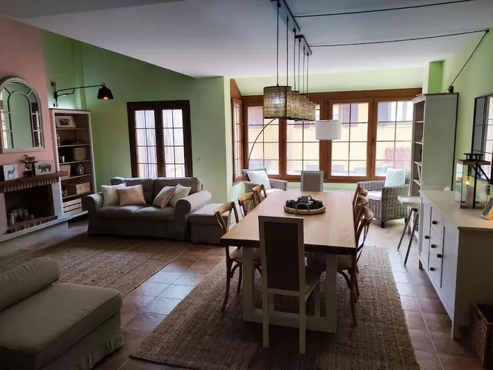 Casa de vacaciones para 10 personas, con piscina además de jardín y vistas, Se admiten mascotas - 1