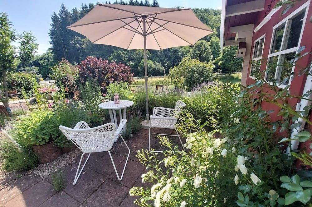 Ganze Wohnung, 2-Bettwohnung Rosengarten - Ferienwohnungen Naheliebe in Kirn, Pfälzer Bergland