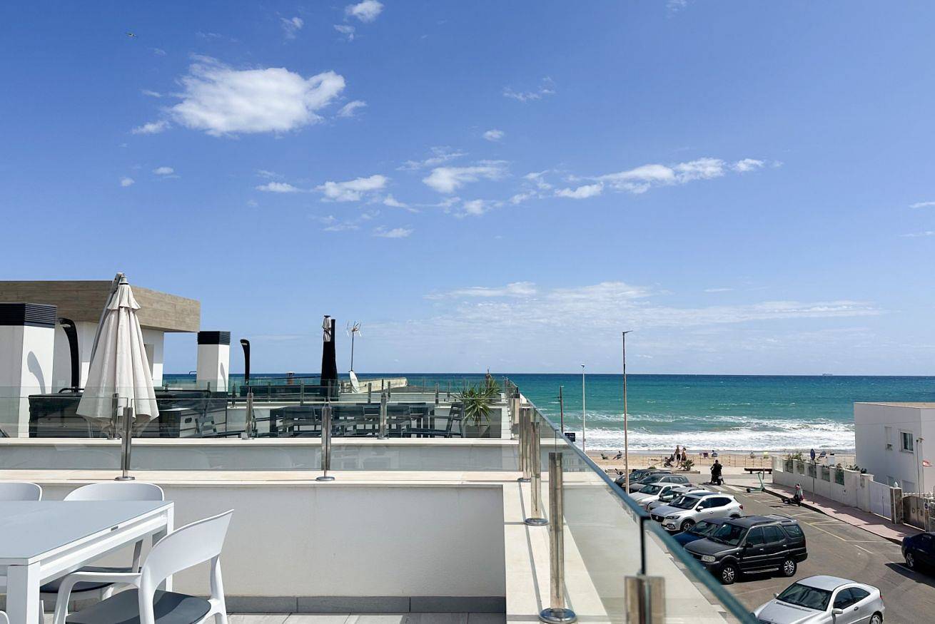 Ganze Wohnung, Beach Front house La Mata in Torrevieja, Costa Blanca