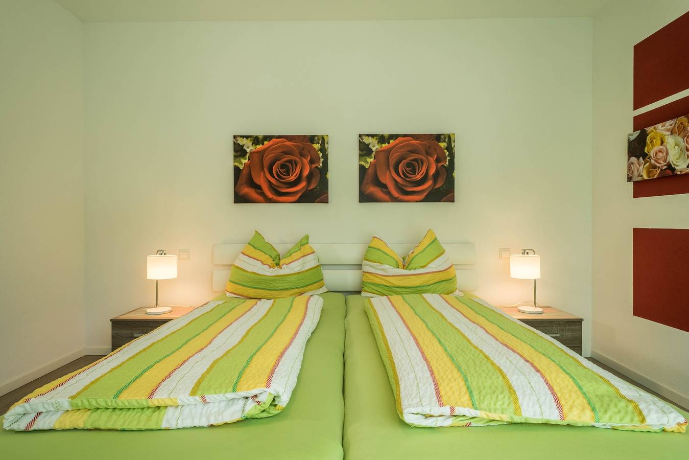 Vakantiewoning 'Rose' met groot balkon en prachtig uitzicht op het meer, bos en bergen, foto 11