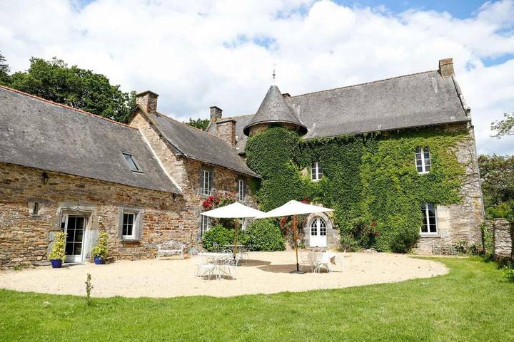 Maison d’hôte pour 6 personnes, avec terrasse et piscine ainsi que jardin et vue dans le Morbihan - 2