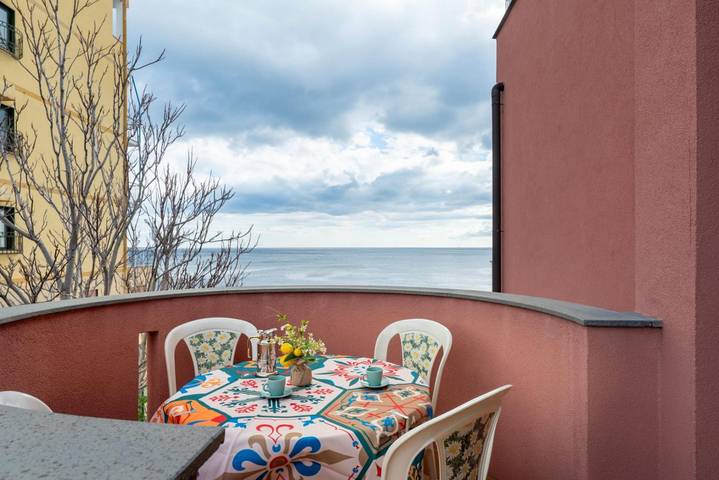Ganze Wohnung, Ferienwohnung für 2 Personen mit Balkon/Terrasse in Sant'Alessio Siculo, Messina Provinz