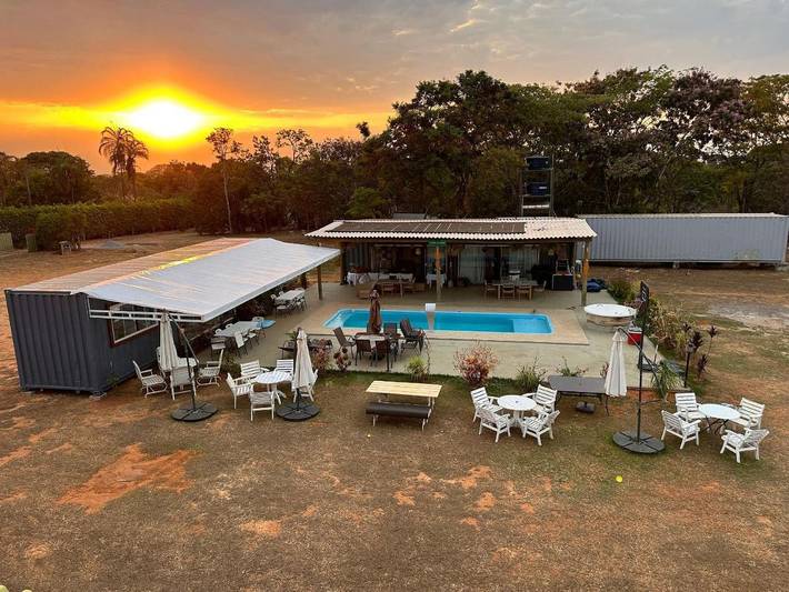 Casas e apartamentos de temporada para 2 pessoas, com piscina e jardim em Lago Sul