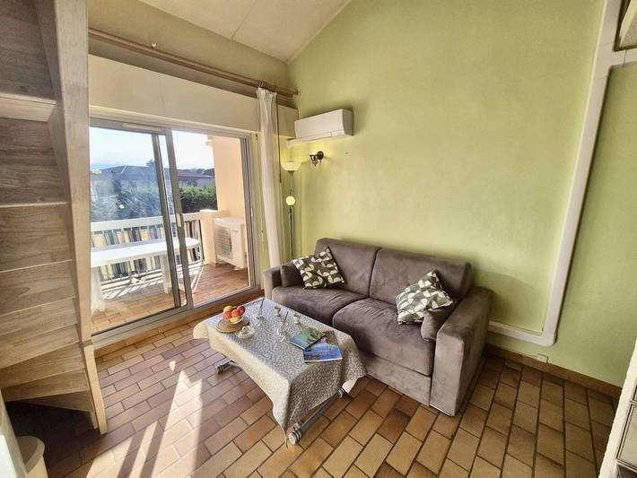 Gîte pour 4 personnes, avec terrasse et piscine, animaux acceptés dans Port Cogolin - 2