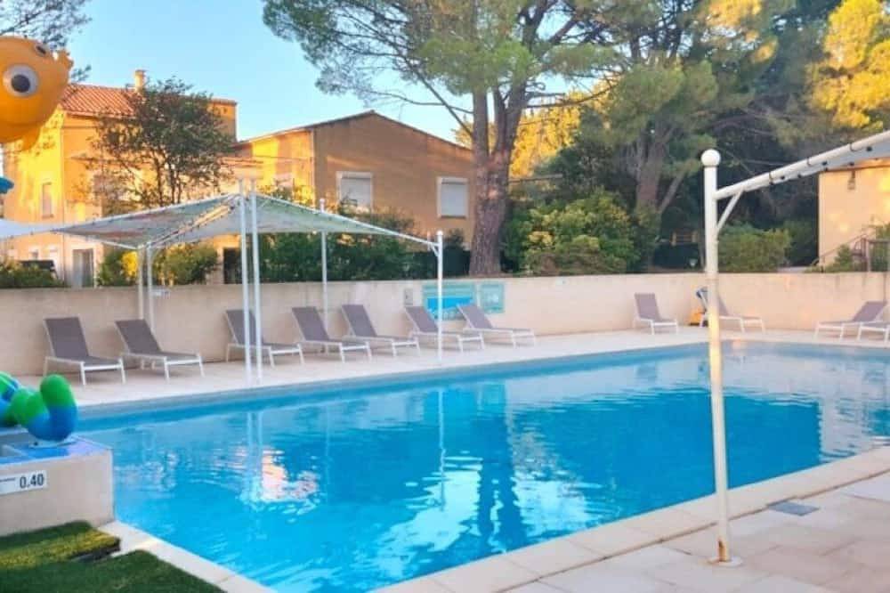 Camping 3 étoiles - Piscine  - ccbfihi in Châteauneuf-de-Gadagne, Vaucluse