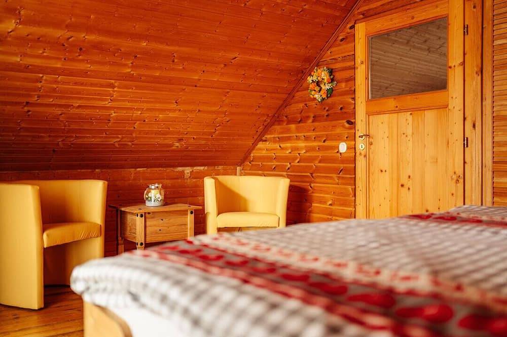 *gemütliches Holzhaus, ca 80qm mit eingezäuntem Garten-Hunde willk.-Wlan inkl in Bad Sachsa, Harzvorland