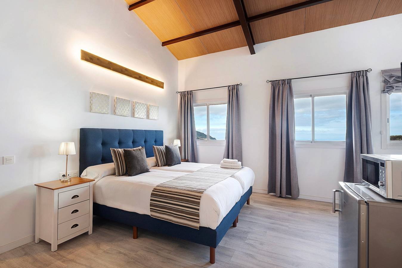 Apartamento entero, Apartamento de vacaciones 'Casa Lomo El Aire Laurel' con vistas al mar, piscina compartida y Wi-Fi in San Cristóbal de La Laguna, Tenerife Norte