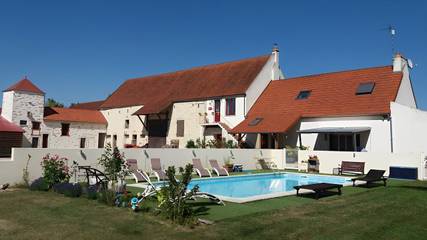 Chambre d’hôte pour 2 personnes, avec jardin et piscine à Ladoix-Serrigny