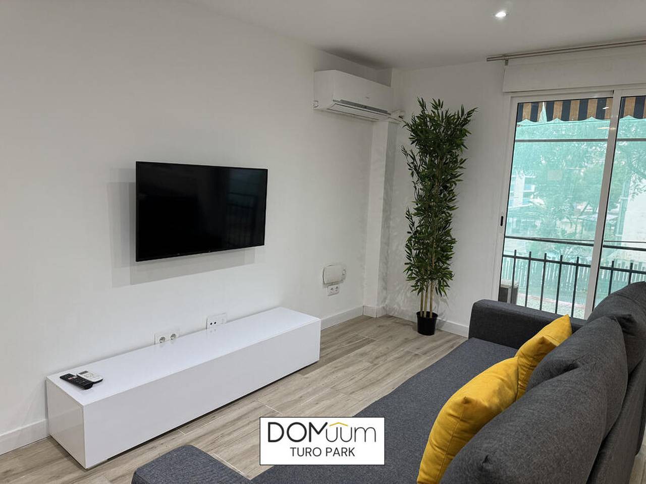 Entire apartment, Apartment in Salou with Terrace, near the Beach in Salou, Costa Dorada