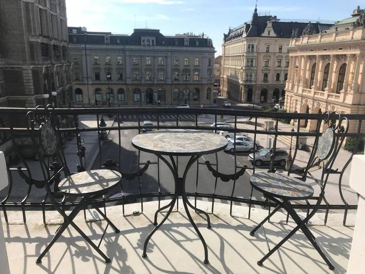 Ferienwohnung für 4 Personen, mit Balkon und Ausblick in Liberec - 2