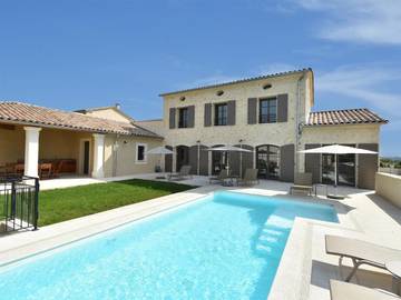 Cottage pour 8 personnes, avec jardin ainsi que piscine et terrasse à Garrigues-Sainte-Eulalie