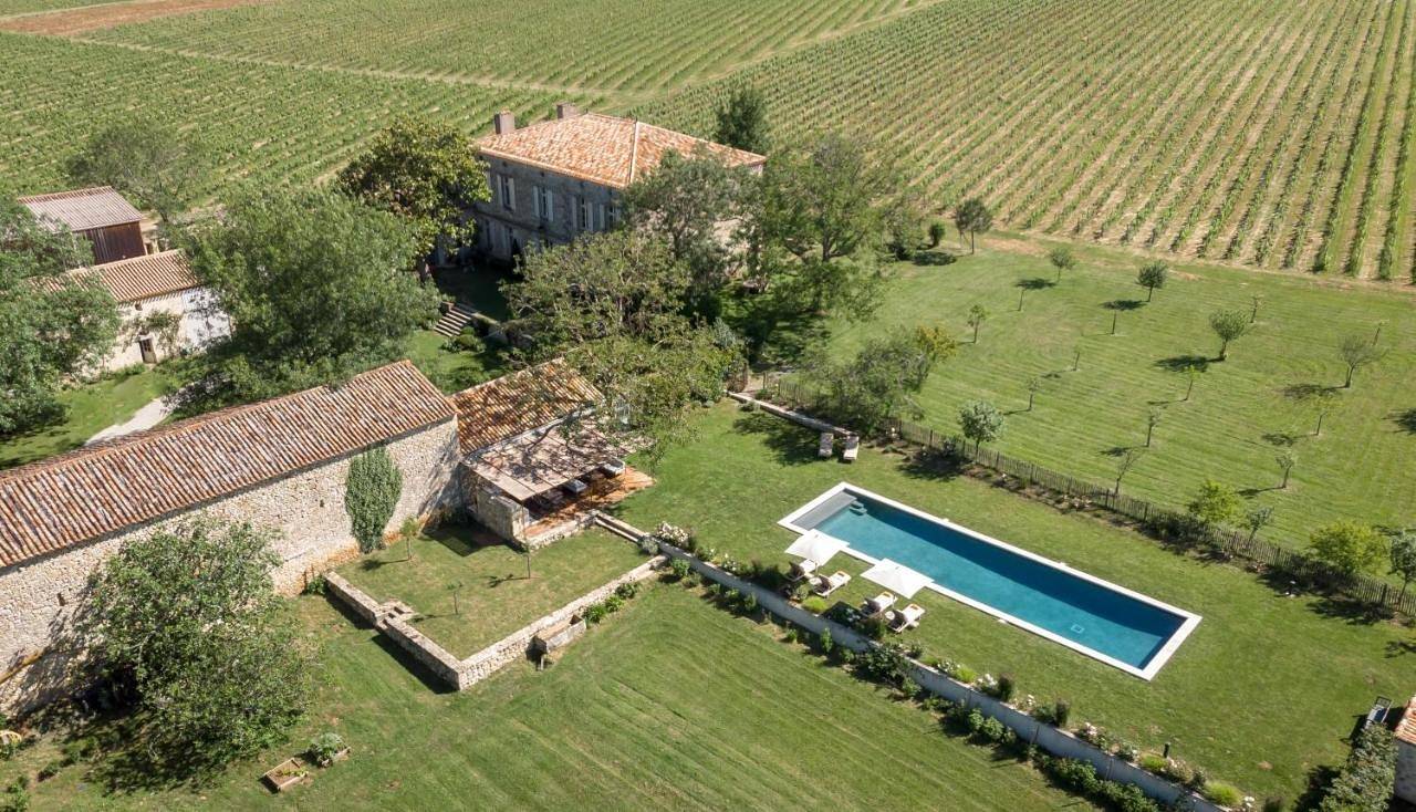 King Room with Garden View in Sainte-Radegonde, Région de Libourne