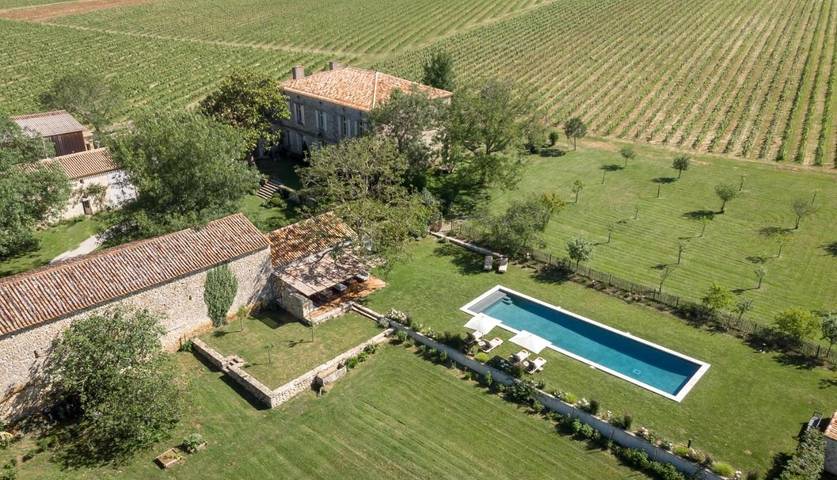 Location de vacances pour 2 personnes, avec jardin ainsi que piscine et vue à Sainte-Radegonde - 3