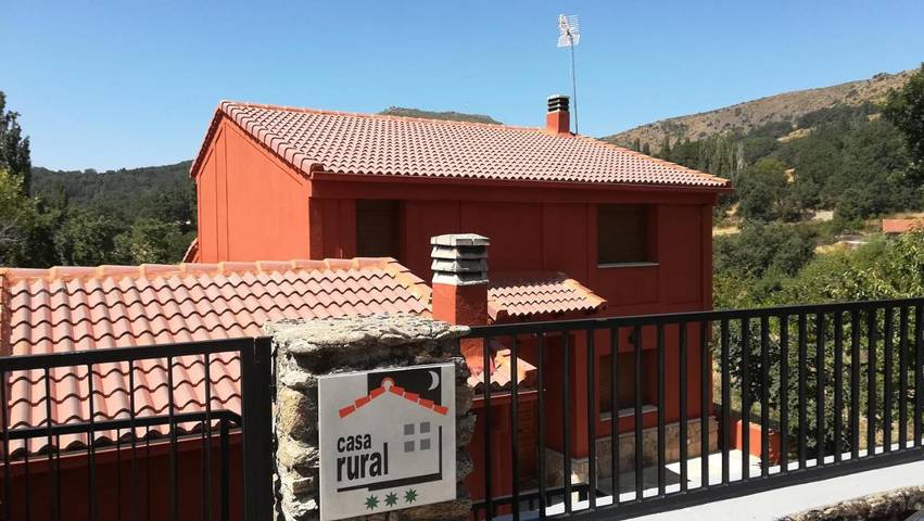 Casa rural para 8 personas, con vistas y jardín en Zapardiel de la Ribera