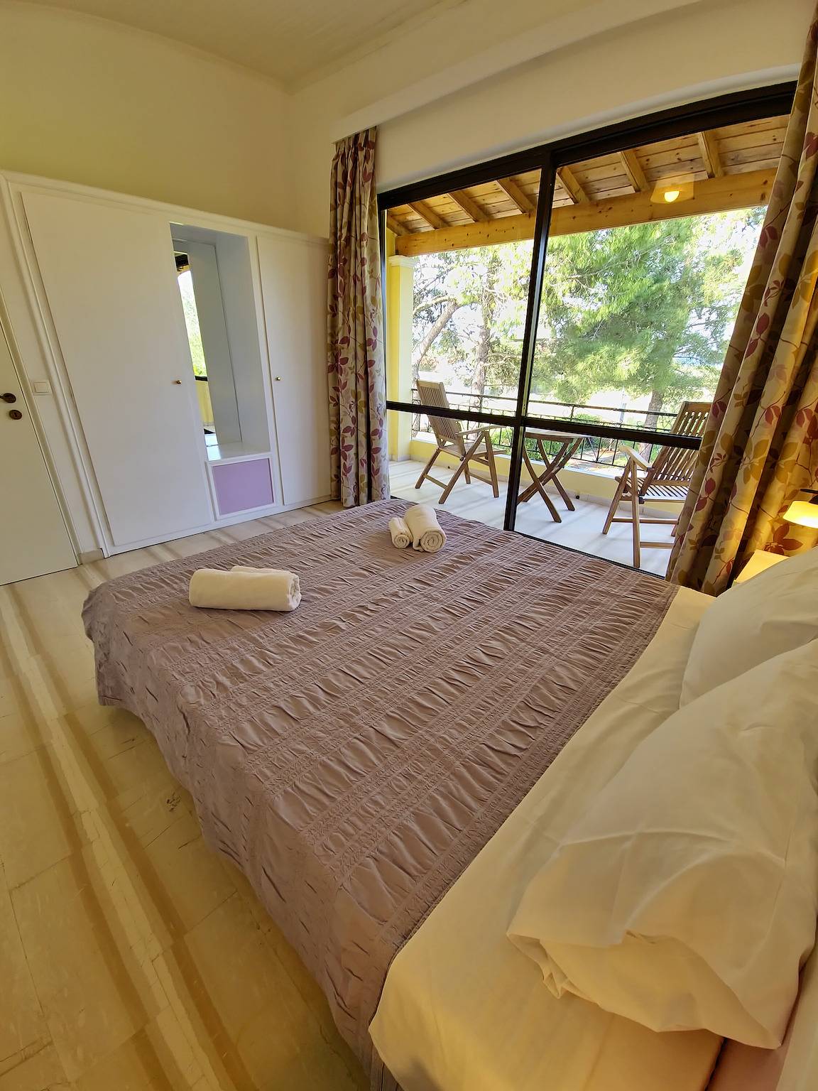 Apartamento inteiro, Apartamento de Férias 'Alexandra Apartamento 9' com Varanda Privada & Wi-Fi in Corfu