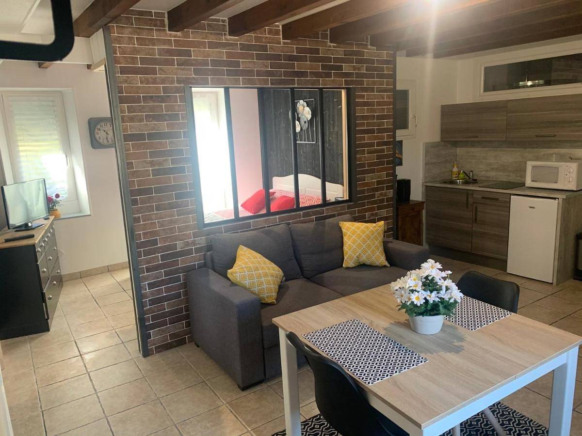 Appartement entier, Two-Bedroom Apartment in Sainte-Mère-Église, Région de Cherbourg