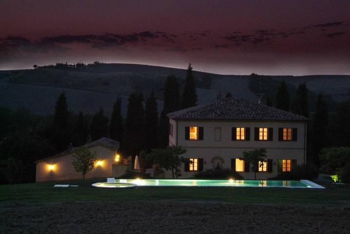 Villa pour 10 personnes, avec Balcon et Jacuzzi ainsi que Terrasse et Jardin