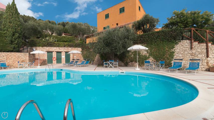 Gîte pour 6 personnes, avec piscine et terrasse dans Finale Ligure - 2