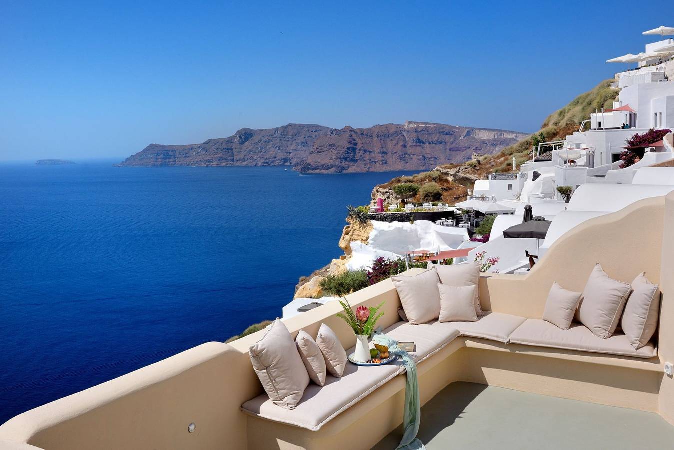 Astounding Santorini Villa | Villa Archon | 2 Bedrooms | Breathtaking Views of the Caldera | Oia in Ormos Ammoudiou, Oia