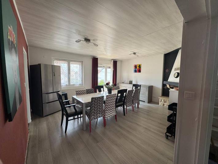 Gîte pour 12 personnes, avec jardin dans Tomblaine
