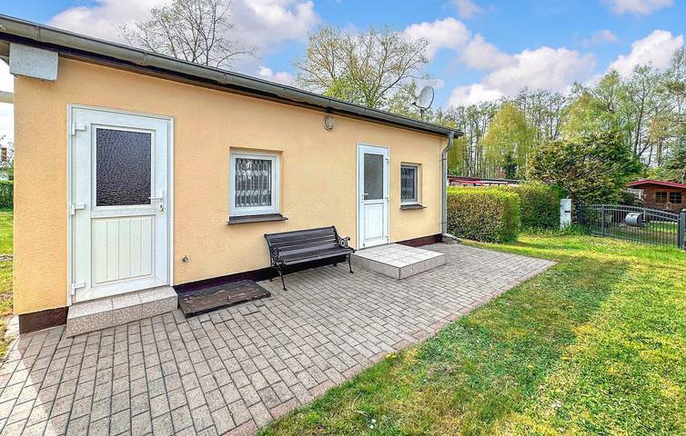 Cozy Krakow Apartment with Terrace & Parking, Near Lake & Restaurants in Krakow am See, Mecklenburg Lakes