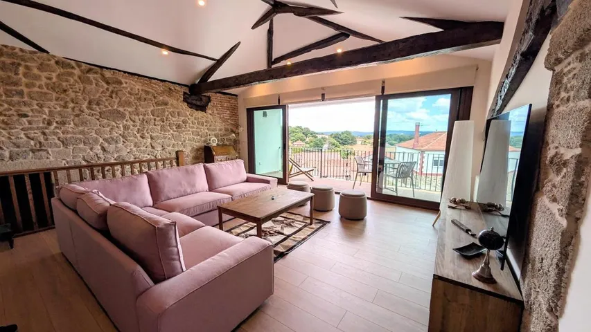 Casa de vacaciones para 20 personas, con jardín y vistas, Se admiten mascotas - 1