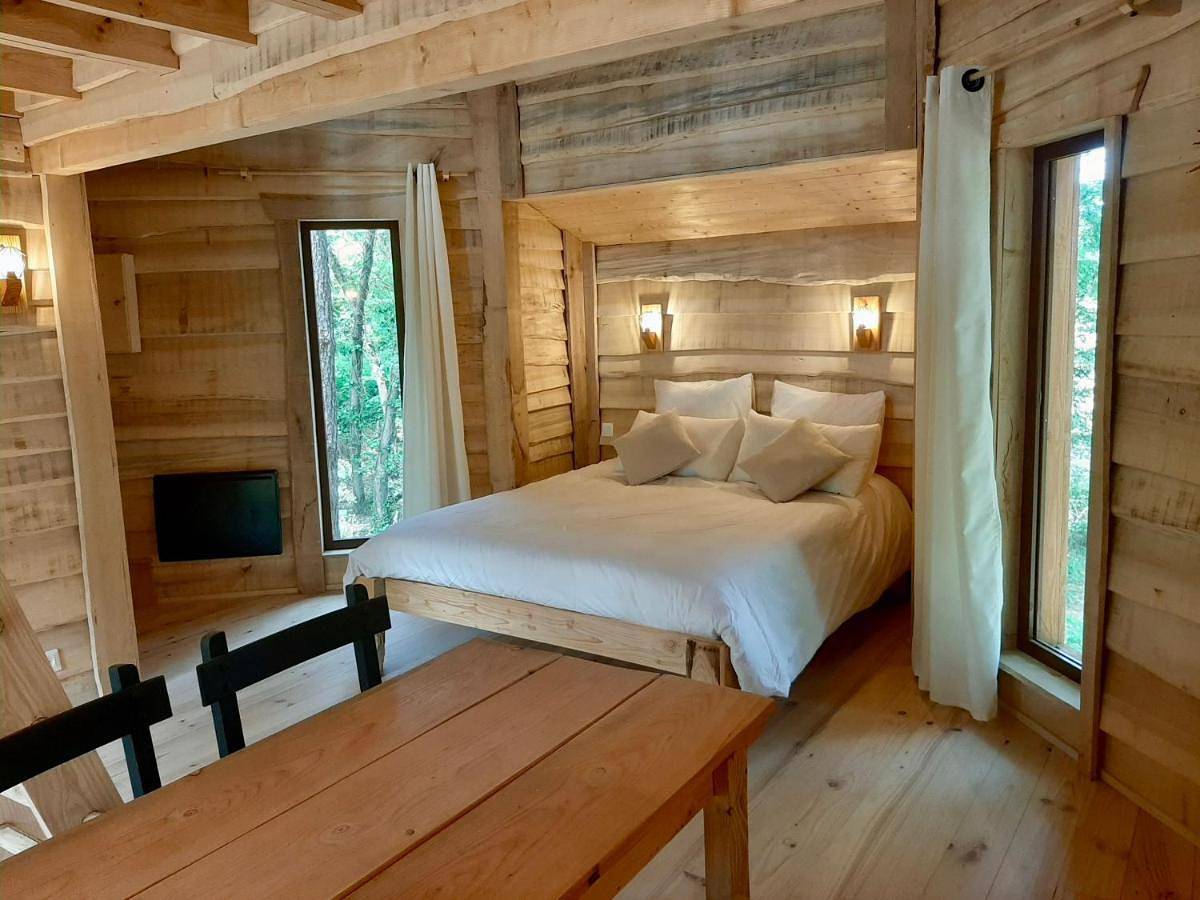Two-Bedroom Chalet in Gilly-sur-Loire, Région de Charolles