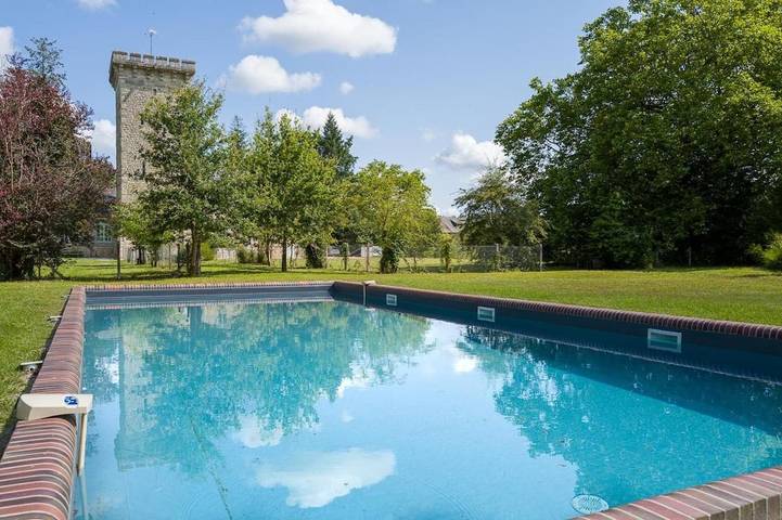 Location de vacances pour 30 personnes, avec vue ainsi que piscine et jardin à Lorris - 4