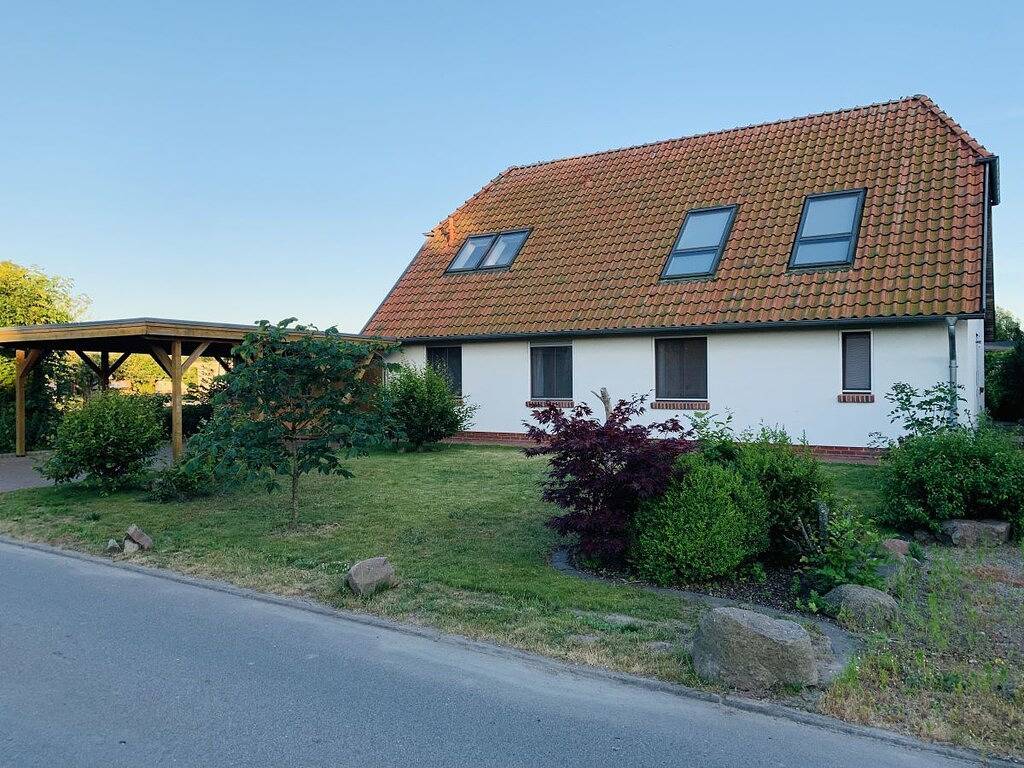 Casa de vacaciones en Ummanz con piscina. in Ummanz, Rügen