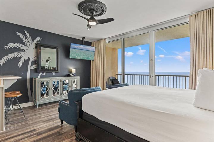Ferienwohnung für 4 Personen, mit Balkon und Pool sowie Ausblick - 1