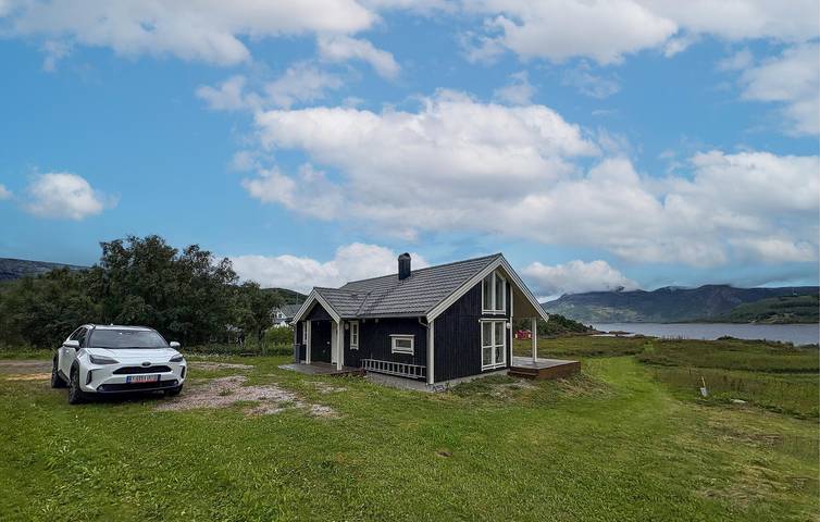 Ferienhaus für 5 Personen mit Terrasse in Vestfjorden