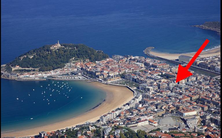Entire apartment, Churruca Suite Apartment in Kontxa hondartza - Playa de la Concha (San Sebastian), San Sebastian