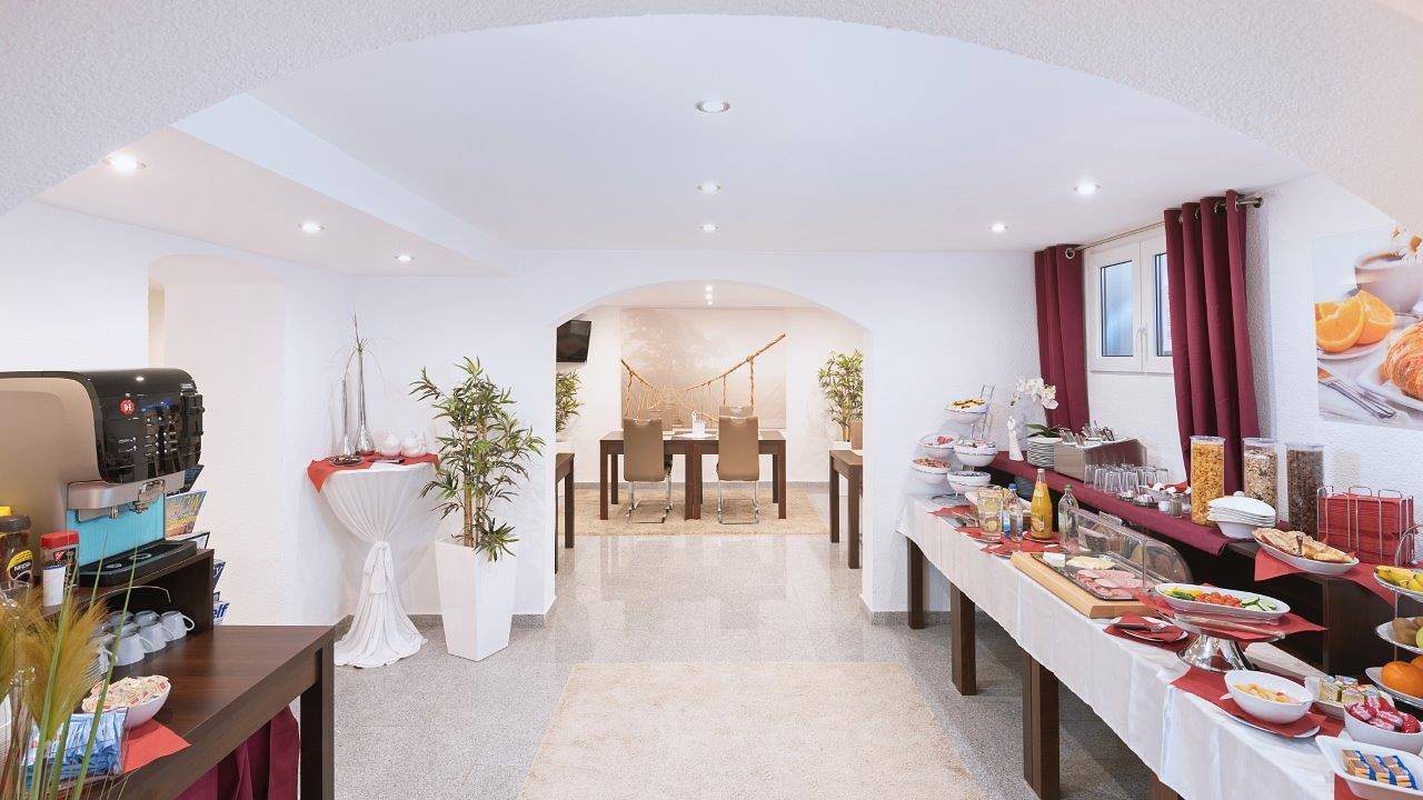 Aparthotel Stadtvilla Premium - Komfort Studio/Doppelzimmer mit Küchenzeile in Schweinfurt, Fränkisches Weinland