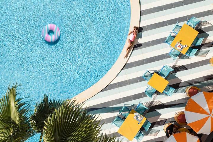Hôtel pour 2 personnes, avec balcon et piscine