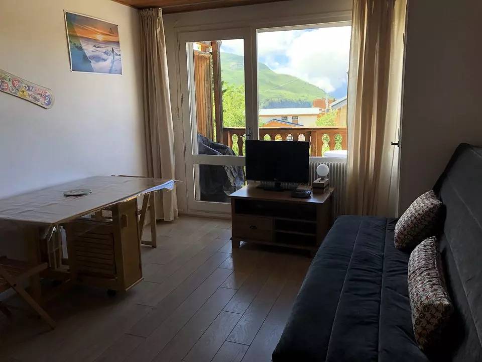 Entire studio, Else Centre Station Apartment in Huez, Écrins National Park